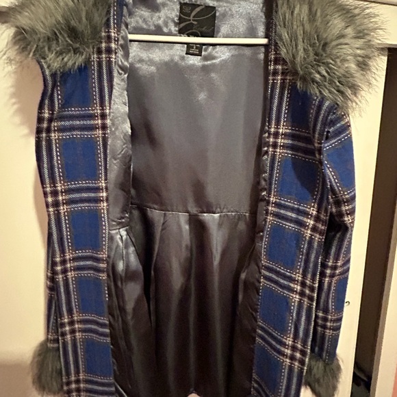 Ezekiel juniors size small Plaid Coat with Faux Fur Trim - Picture 3 of 4